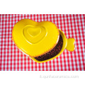 Casseruola in ceramica a forma di cuore con coperchio e maniglia